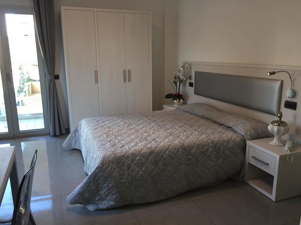 Residence Hotel Albachiara リミニ エクステリア 写真