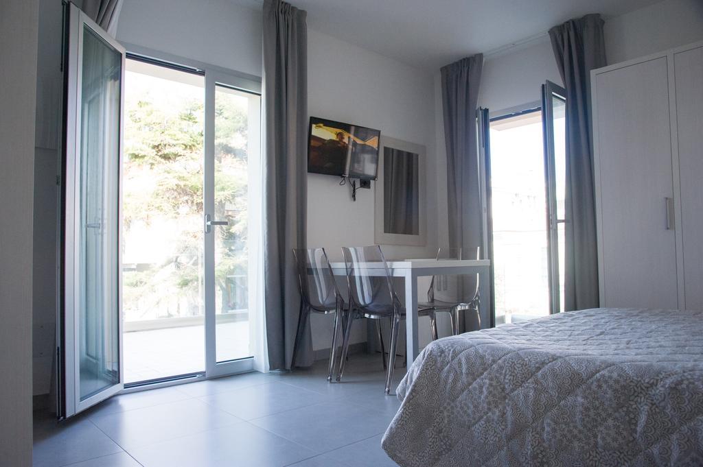 Residence Hotel Albachiara リミニ エクステリア 写真