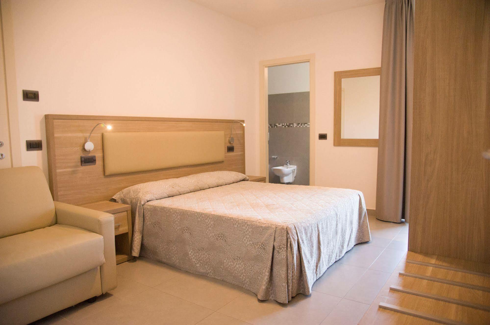 Residence Hotel Albachiara リミニ エクステリア 写真